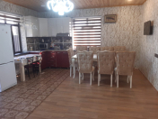 İcarəyə verilir 3 otaqlı 100 m2 həyət evi Gəncə