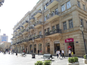 İcarəyə verilir 3 otaqlı 70 m2 köhnə tikili Sahil m.