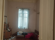 Satılır 2 otaqlı 70 m2 köhnə tikili Sahil m.