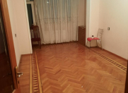 Satılır 5 otaqlı 130 m2 köhnə tikili 8 mkr