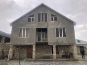 Satılır 5 otaqlı 300 m2 həyət evi Quba
