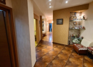 Satılır 4 otaqlı 194 m2 yeni tikili 28 May m.