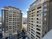 Satılır 4 otaqlı 205 m2 yeni tikili Nizami m.