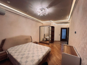 Satılır 4 otaqlı 143 m2 yeni tikili Nizami m.