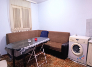 İcarəyə verilir 2 otaqlı 35 m2 həyət evi Dövlət Statistika Komitəsi