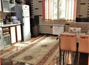 İcarəyə verilir 2 otaqlı 70 m2 köhnə tikili 28 May m.