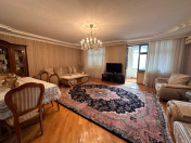 Satılır 5 otaqlı 120 m2 köhnə tikili Memar Əcəmi m.