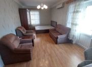 İcarəyə verilir 1 otaqlı 41 m2 köhnə tikili Şah İsmayıl Xətai m.