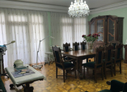 İcarəyə verilir 5 otaqlı 150 m2 köhnə tikili Bayıl