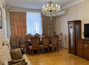 Satılır 3 otaqlı 148 m2 yeni tikili Babək Plaza