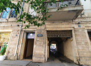 Satılır 14 otaqlı 880 m2 köhnə tikili Fəvvarələr meydanı