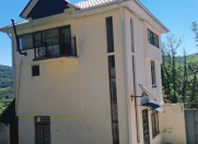 İcarəyə verilir 4 otaqlı 125 m2 bağ evi Quba