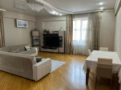Satılır 3 otaqlı 125 m2 yeni tikili Nizami m.