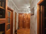 Satılır 2 otaqlı 70 m2 köhnə tikili 8 mkr