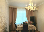 Satılır 4 otaqlı 100 m2 köhnə tikili Həzi Aslanov m.