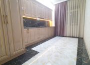Satılır 3 otaqlı 120 m2 yeni tikili Azadlıq prospekti m.