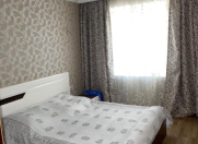 İcarəyə verilir 3 otaqlı 65 m2 köhnə tikili Qara Qarayev m.