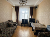 İcarəyə verilir 2 otaqlı 85 m2 yeni tikili 8 Noyabr m.