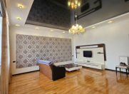 Satılır 4 otaqlı 130 m2 köhnə tikili İçəri Şəhər m.