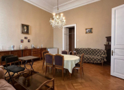 Satılır 5 otaqlı 180 m2 köhnə tikili İçəri Şəhər m.