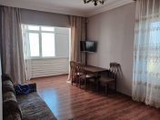 İcarəyə verilir 2 otaqlı 70 m2 köhnə tikili Nəsimi m.