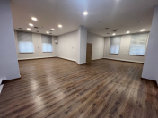 İcarəyə verilir 1 otaqlı 180 m2 ofis Nəriman Nərimanov m.
