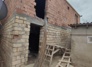 İcarəyə verilir 6 otaqlı 200 m2 obyekt İnşaatçılar m.