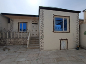 Satılır 3 otaqlı 80 m2 həyət evi Binə