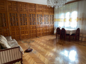 Satılır 4 otaqlı 120 m2 köhnə tikili Azadlıq prospekti m.