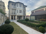 Satılır 8 otaqlı 459 m2 villa Bakıxanov
