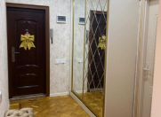 Satılır 3 otaqlı 90 m2 köhnə tikili 4 mkr