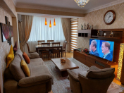 Satılır 3 otaqlı 90 m2 köhnə tikili Gənclik m.