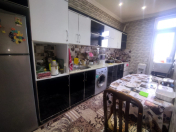 Satılır 3 otaqlı 93 m2 yeni tikili Xalqlar Dostluğu m.