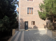 Satılır 8 otaqlı 265 m2 villa Badamdar