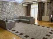 Satılır 4 otaqlı 215 m2 yeni tikili Şah İsmayıl Xətai m.