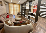 Satılır 4 otaqlı 208 m2 yeni tikili Şah İsmayıl Xətai m.