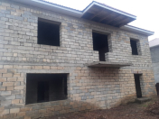 Satılır 4 otaqlı 216 m2 həyət evi Lənkəran