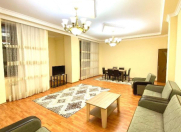 İcarəyə verilir 4 otaqlı 180 m2 yeni tikili Nizami m.