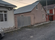 İcarəyə verilir 3 otaqlı 120 m2 həyət evi Qax