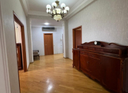 İcarəyə verilir 4 otaqlı 180 m2 yeni tikili Sahil m.