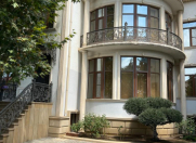 Satılır 8 otaqlı 540 m2 villa Badamdar