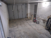 Satılır 4 otaqlı 100 m2 köhnə tikili Nizami m.