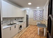 İcarəyə verilir 2 otaqlı 80 m2 köhnə tikili 28 May m.