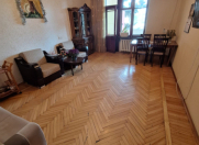 Satılır 3 otaqlı 100 m2 köhnə tikili Gənclik m.