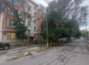 Satılır 4 otaqlı 90 m2 köhnə tikili 6 mkr