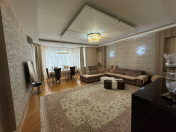 Satılır 4 otaqlı 188 m2 yeni tikili 8 Noyabr m.