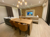 İcarəyə verilir 3 otaqlı 110 m2 yeni tikili Səməd Vurğun parkı