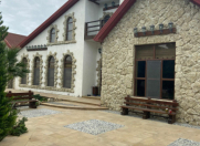 İcarəyə verilir 5 otaqlı 250 m2 bağ evi Mərdəkan