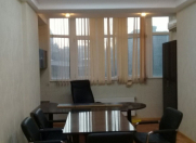 İcarəyə verilir 4 otaqlı 100 m2 ofis Nizami m.