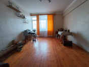 Satılır 2 otaqlı 60 m2 köhnə tikili Qara Qarayev m.